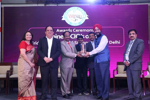 Upkar Singh, Director IT, FIS GLOBAL receives the Eminent CIOs of India Award at 17th IT FORUM 2019